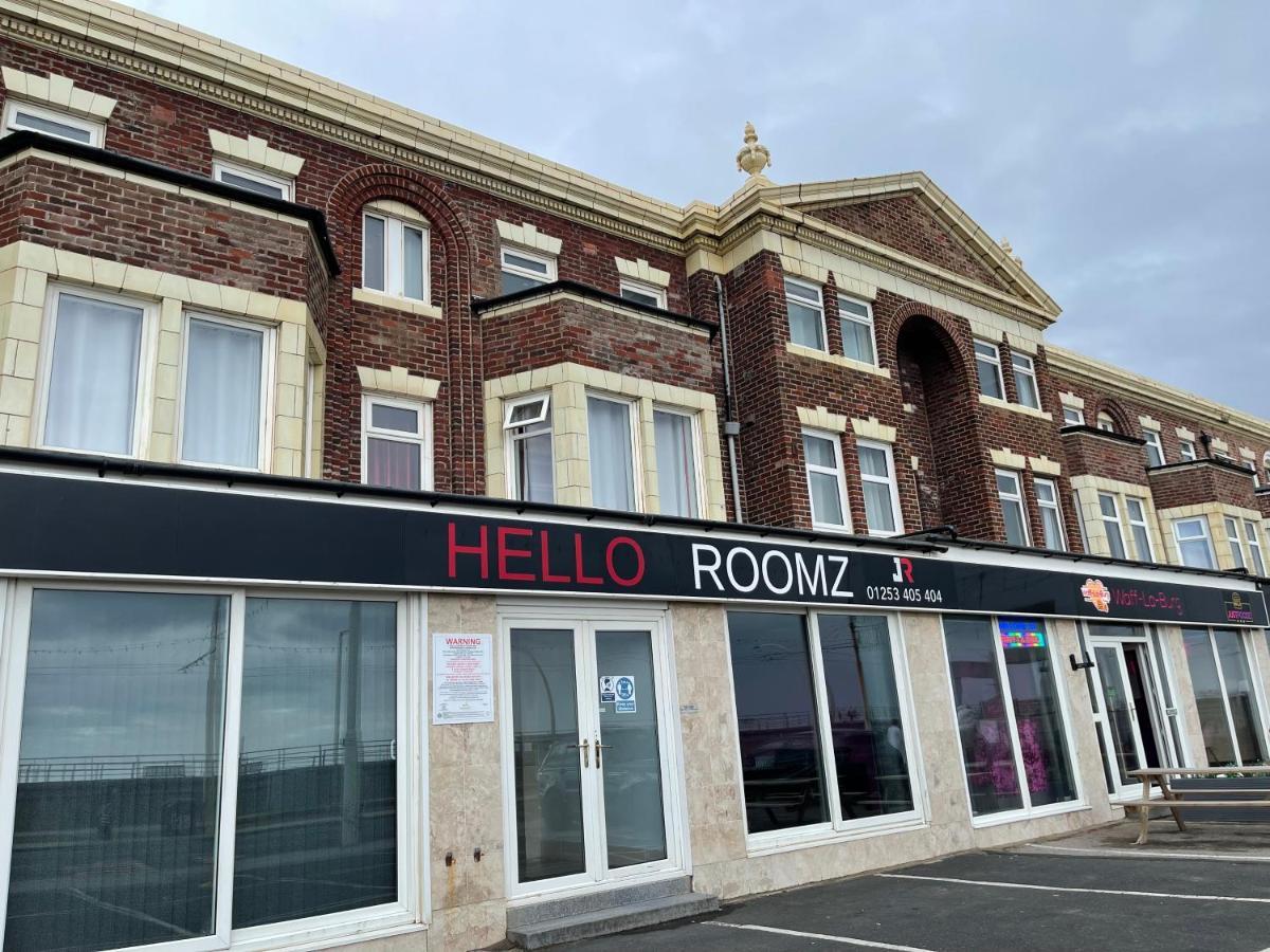 Hello Roomz - Pleasure Beach Blackpool Bagian luar foto